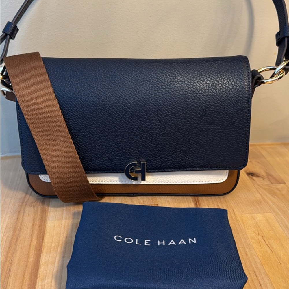 Cole Haan, Shoulder Bag in Navy, White & Brown - Picture 2 of 4